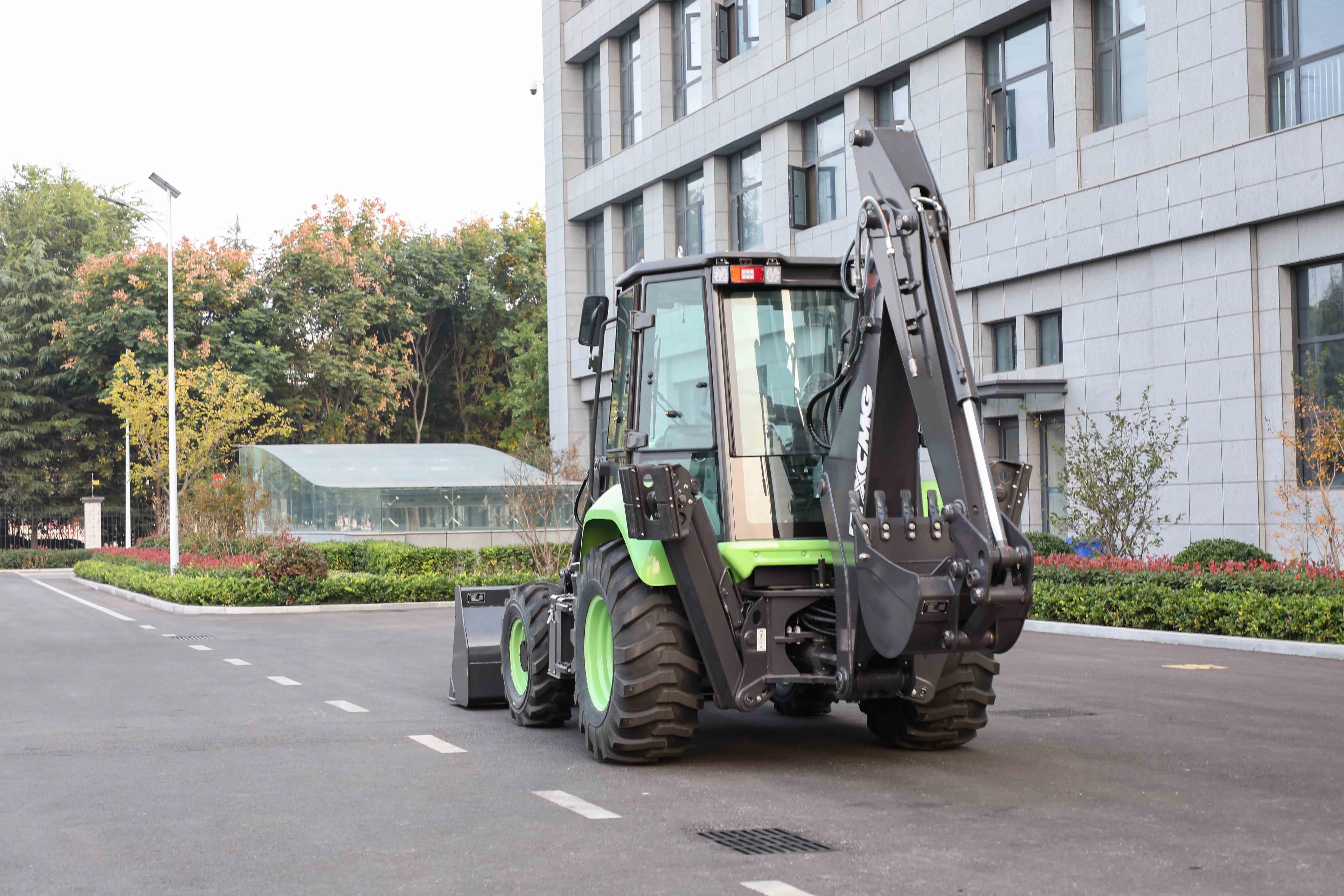 XCMG Official Xc8-C2570EV Small Hydraulic Electric Backhoe Loader Excavtor for Sale